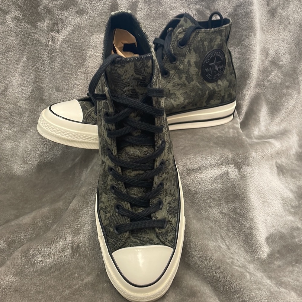 NWOT Converse Chuck Taylor Hi Tops Men’s Size 9 Women’s size 11. Green and black - Picture 7 of 11